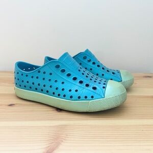 Native Jefferson Toddler Shoes Size C8 Metallic Teal
